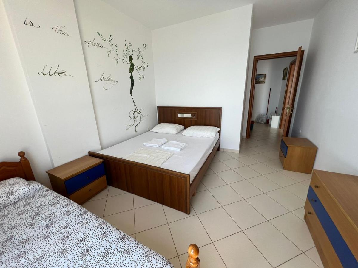 Blue Sky Apartaments Durres Exterior photo
