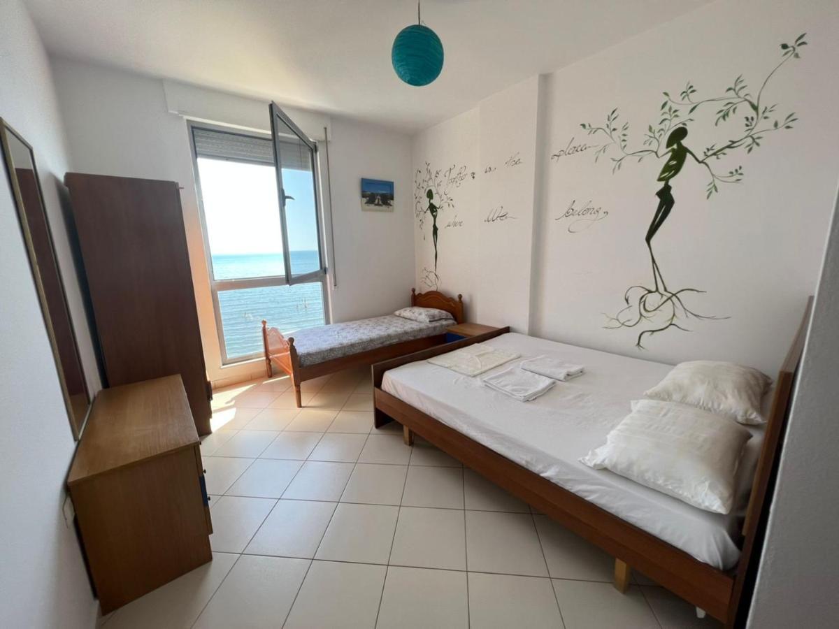 Blue Sky Apartaments Durres Exterior photo